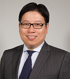 Dr Season Yeung